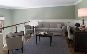 Plaza Hotel Lucchesi